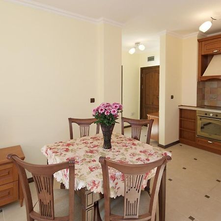 Mars Apartments In Tryavna Beach Complex Свети-Влас Номер фото