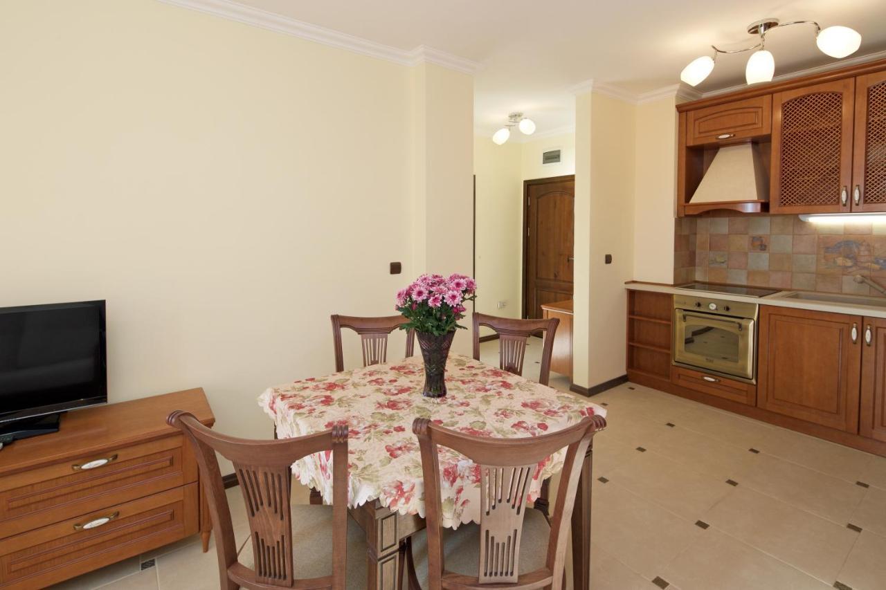 Mars Apartments In Tryavna Beach Complex Свети-Влас Номер фото