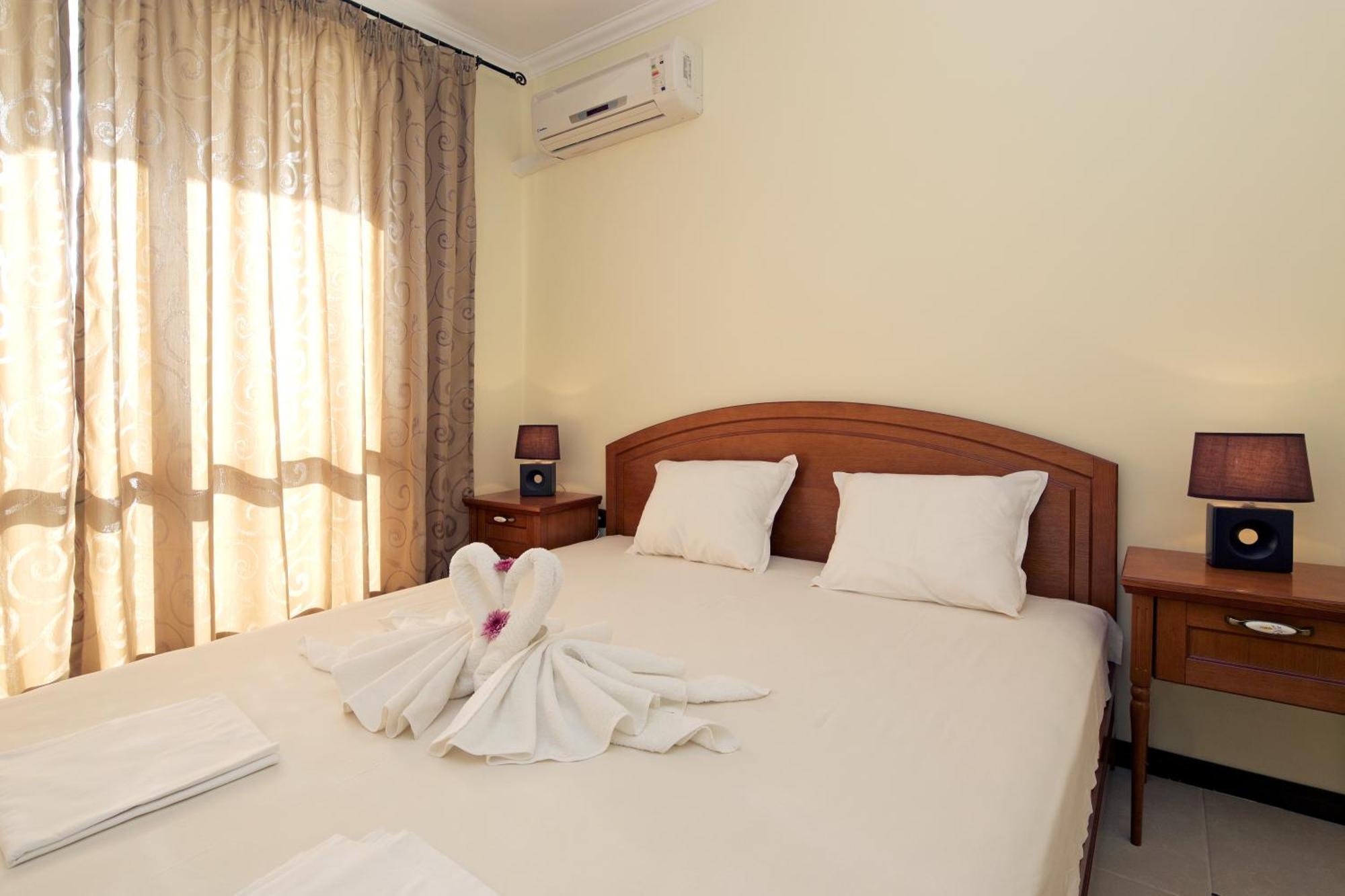 Mars Apartments In Tryavna Beach Complex Свети-Влас Номер фото