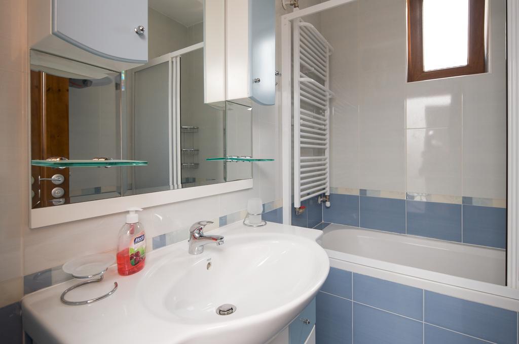 Mars Apartments In Tryavna Beach Complex Свети-Влас Номер фото