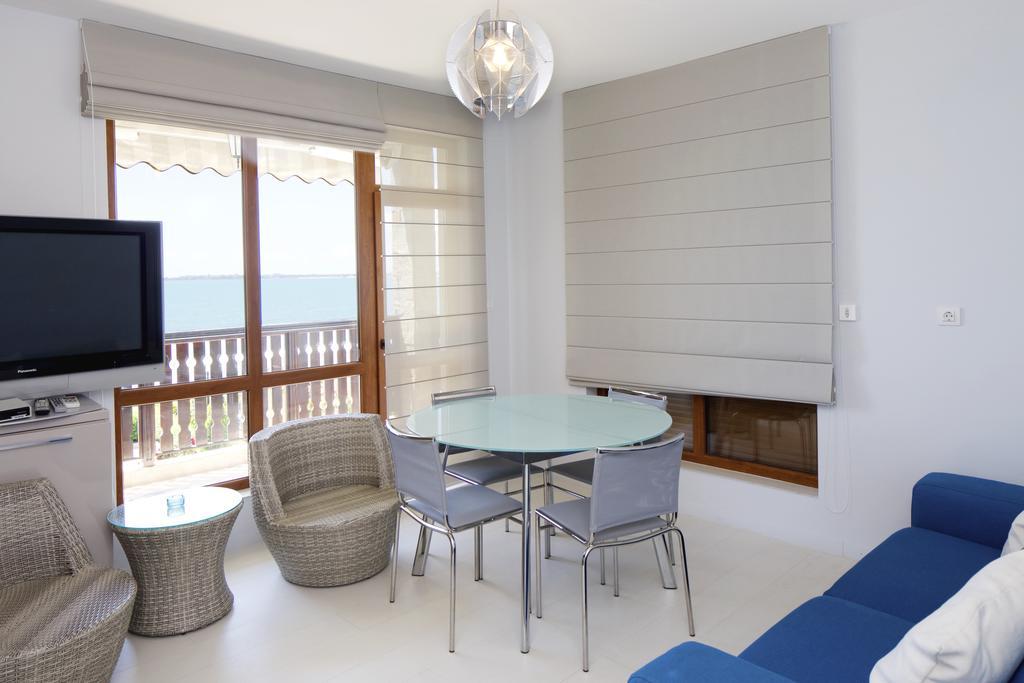 Mars Apartments In Tryavna Beach Complex Свети-Влас Экстерьер фото