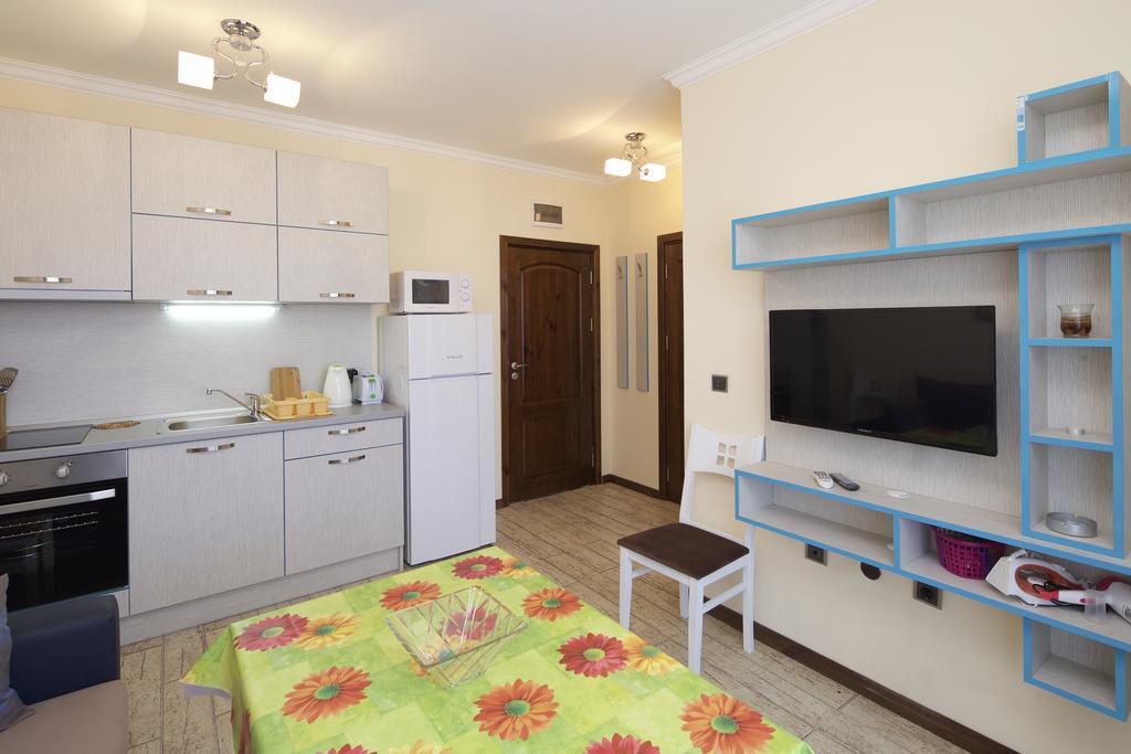 Mars Apartments In Tryavna Beach Complex Свети-Влас Экстерьер фото