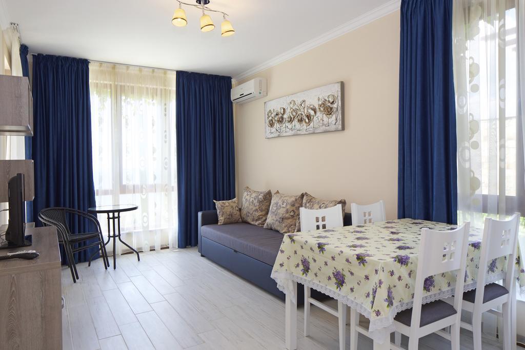 Mars Apartments In Tryavna Beach Complex Свети-Влас Экстерьер фото