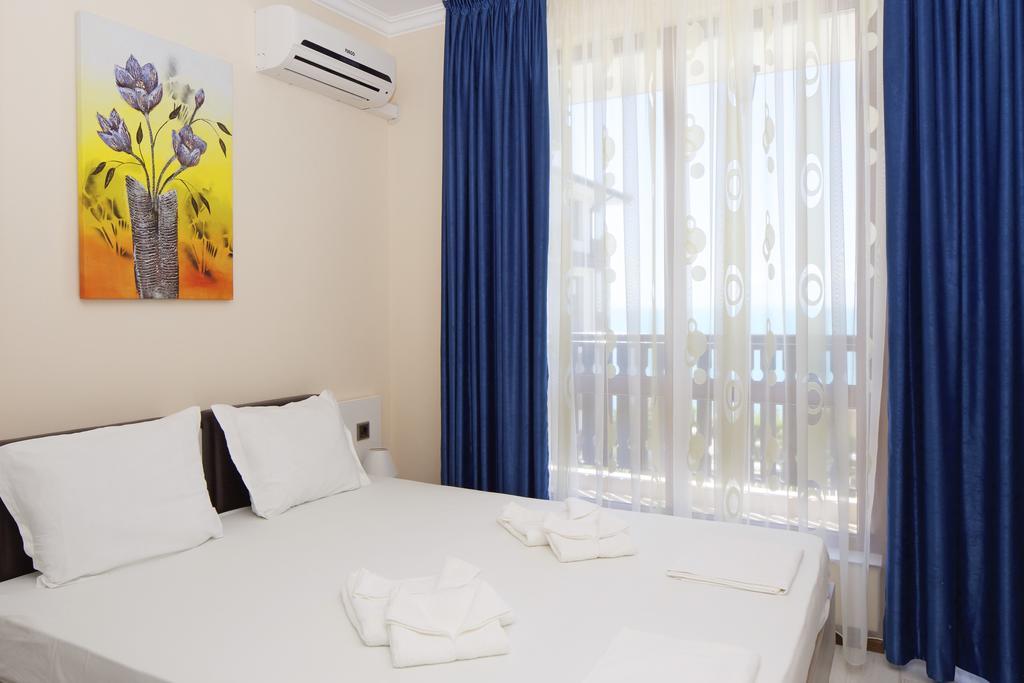 Mars Apartments In Tryavna Beach Complex Свети-Влас Экстерьер фото